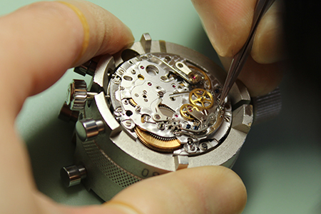 時計のオーバーホールとは？修理工程、値段についてわかりやすく解説